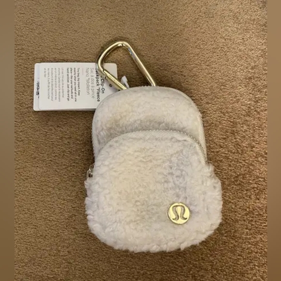 Lululemon Clip On Nano Backpack Ivory Fleece - Picture 6 of 11